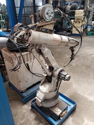 溶接ロボット　Welding Robot