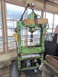 プレス機　Hydraulic Press Machine