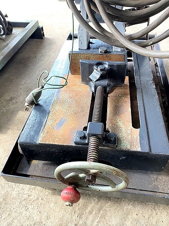 高速切断機　Metal Sawing Machine