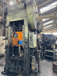 200t鍛造プレス　200 TON Press Machine