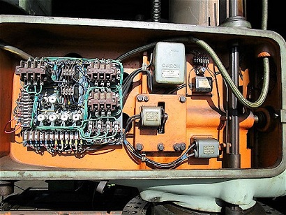ラジアルボール盤　Radial Drilling Machine