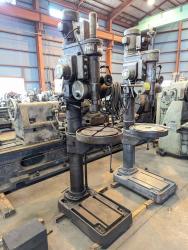 直立ボール盤　Upright Drilling Machine