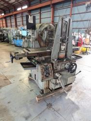 フライス盤　Milling Machine