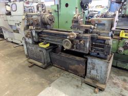 旋盤　Lathe