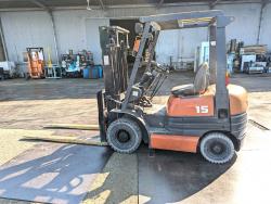 1.5t フォークリフト　Fork Lift