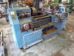 旋盤　Lathe