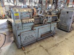 旋盤　Lathe