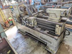 旋盤　Lathe
