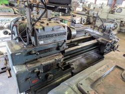 旋盤　Lathe