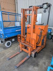 1tリーチリフト　1TON Fork Lift