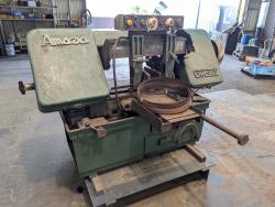 バンドソー　Band Sawing Machine