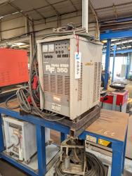 半自動溶接機　Welding Machine