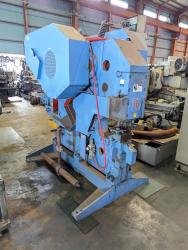 ポンチング　Punching Machine