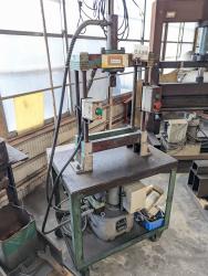 油圧プレス Hydraulic Press