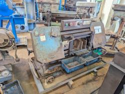バンドソー　Band Sawing Machine