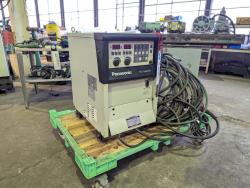 半自動溶接機　Welding Machine