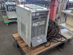 半自動溶接機　Welding Machine