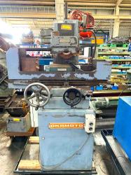 成形研削盤　Molding grinding machine