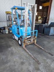 0.9t フォークリフト 0.9TON Fork Lift