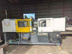 成形機　Injection　Molding Machine