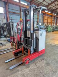 1t　リーチリフト　Reach type fork lift