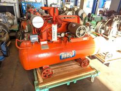 コンプレッサー　Compressor